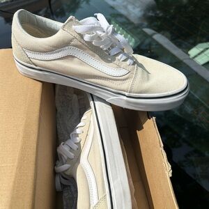 Vans Cream Old Skool Sneakers Classic Canvas Design
